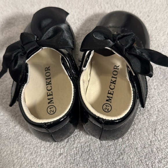 Girls shoes Black Baby Shoes with Bow design size 21 US 5.5 special occasion - Picture 5 of 6